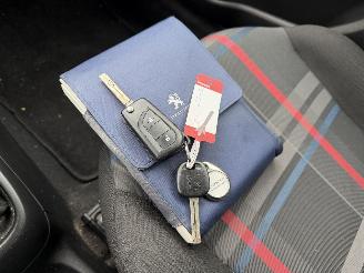 Peugeot 108 1.0 e-VTI 50KW Led Airco 5-Drs Active picture 9