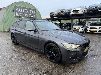 uszkodzony samochody osobowe BMW 3-serie 318i Autom. 100KW Pano Clima Navi Leer Camera M Sport Led Xenon NAP 2019/8