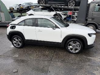 Mazda MX-30 36 kWh 107KW e-Skyactiv Comfort Clima Navi Led HUD NAP picture 3