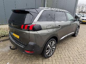 Vaurioauto  passenger cars Peugeot 5008 1.2 96KW GT-Line Pano 7-Pers Clima Navi Led Xenon 360View NAP 2018/1