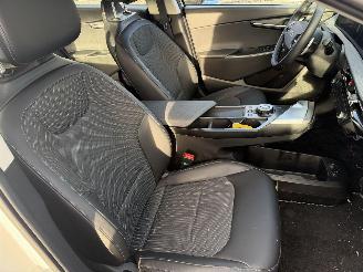 Kia EV6 58 kWh 125KW Clima Navi Camera Led NAP picture 6