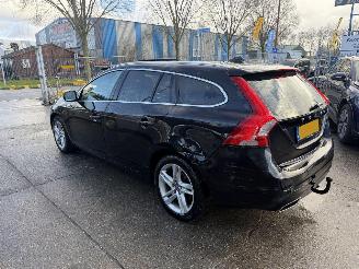 Volvo V-60 2.4 D6 AWD PHEV Autom. Clima Navi Schuifdak Summum Camera picture 4