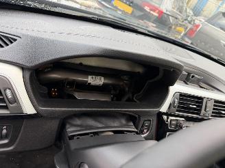 BMW 3-serie 320i 135KW Autom. Clima Navi Led Xenon Luxury Edition NAP picture 13