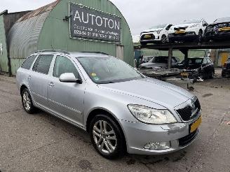 Avarii autoturisme Skoda Octavia 1.6 TDI 77KW Clima Navi Xenon Elegance 2012/7