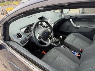 Ford Fiesta 1.25 44KW Airco Titanium NAP picture 9