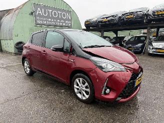 skadebil auto Toyota Yaris 1.5 Hybrid 65KW Autom. Clima Navi Led Camera Executive 2019/5