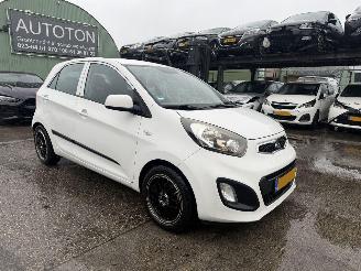 Auto incidentate Kia Picanto 1.0 CVVT 51KW Airco Navi ISG 5-Deurs Comfort Pack NAP 2013/1
