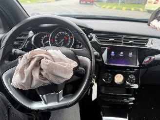 Citroën DS3 1.2 60KW So Chic Clima Led NAP picture 9