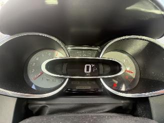 Renault Clio 1.6 R.S. 200PK Autom. Pano Clima Navi picture 8