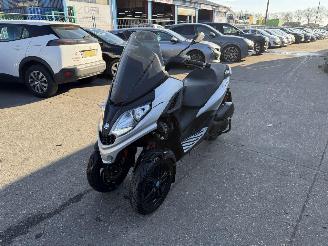 Piaggio MP3 300 19KW HPE Sport Led picture 3