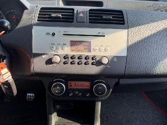 Suzuki Swift 1.6 Sport 92KW Clima Keyless picture 11