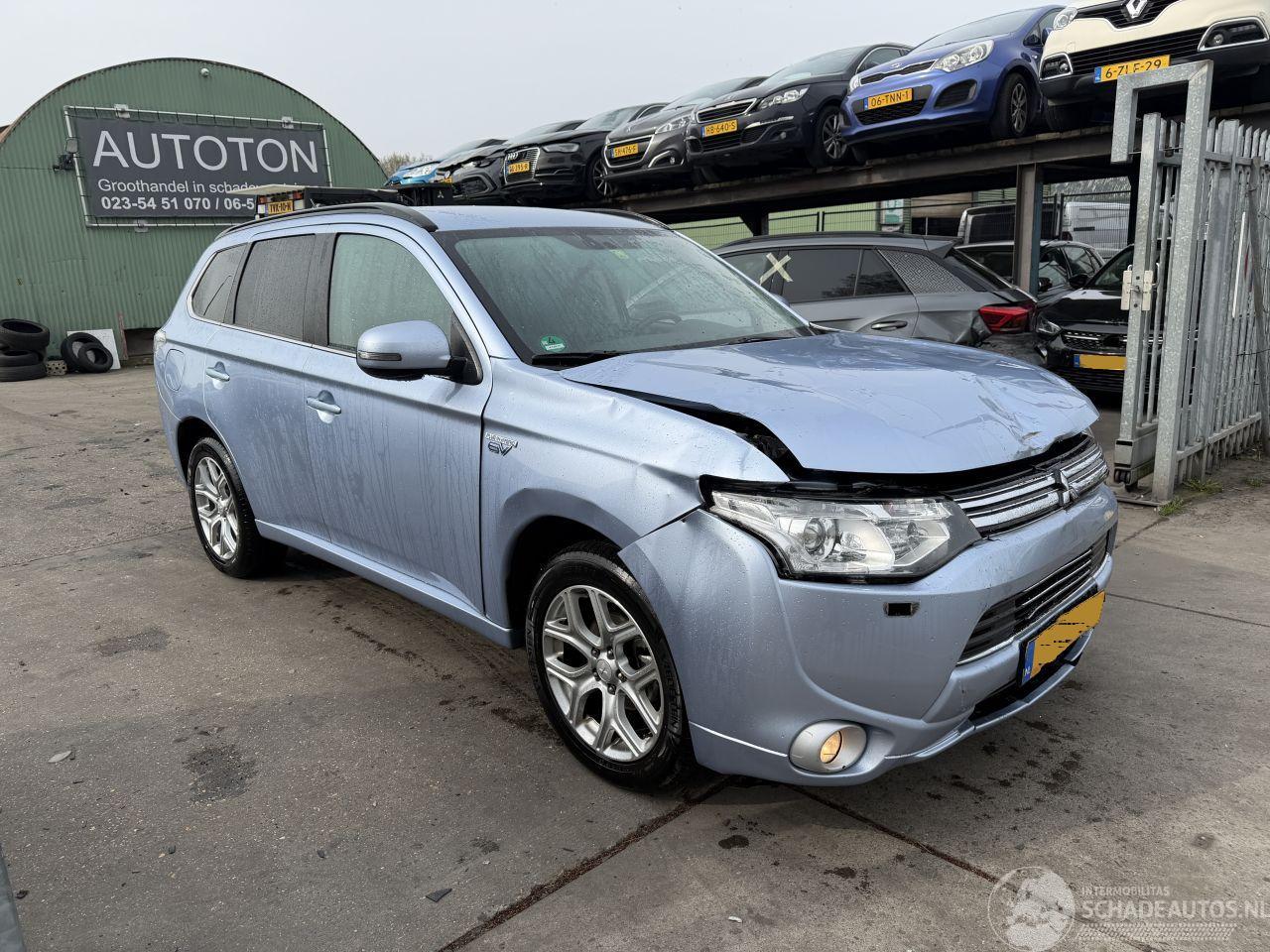 Mitsubishi Outlander 2.0 PHEV Autom. Clima Navi Executive Edition