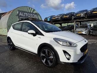 Damaged car Ford Fiesta 1.0 Ecoboost 74KW Active Pano Clima Navi Led 2019/8