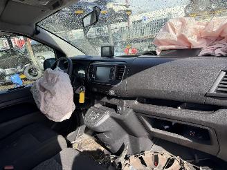 Citroën Jumpy E 75 kWh Automaat 9-Persoons Pano XL picture 7