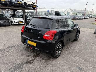 krockskadad bil auto Suzuki Swift 1.2 61KW Autom. Smart Hybrid Led Xenon Navi Clima 2021/3