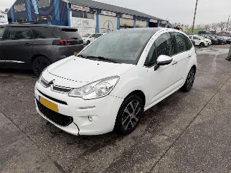 Schadeauto Citroën C3 1.0 VTI 50KW Pano Clima Led Collection NAP 2013/10