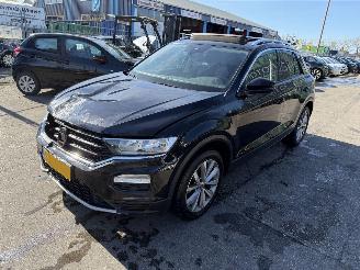 Unfallwagen Volkswagen T-Roc 1.0 TSI 85KW Pano Clima Navi Camera Led Sport 2019/3