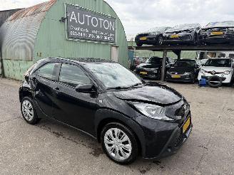 Auto incidentate Toyota Aygo 1.0 VVT-I 53KW MT Play Airco 5-Deurs NAP 2022/10