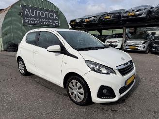 damaged passenger cars Peugeot 108 1.0 e-VTI 50KW Airco 5-Drs Led Active NAP 2018/3