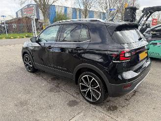 Vaurioauto  passenger cars Volkswagen T-Cross 1.0 TSI 85KW Clima Navi Led Xenon 2020/1