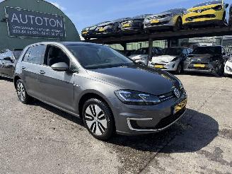 Coche accidentado Volkswagen e-Golf 36 kWh 100KW Autom. Clima Navi Led NAP 2018/6