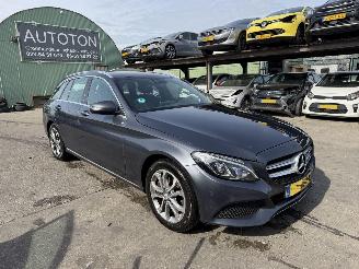 Schadeauto Mercedes C-klasse 350e Hybrid 155KW Autom. Clima Navi Led Xenon Burmester 2015/12