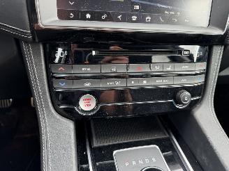 Jaguar F-Pace 2.0T 184KW Autom. AWD Clima Navi Led Xenon Portfolio picture 12