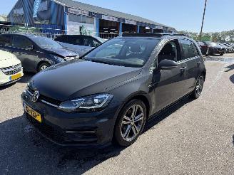škoda osobní automobily Volkswagen Golf 1.0 TSI DSG Pano 2018/1
