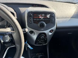 Peugeot 108 1.0 e-VTI 50KW Led Airco 5-Drs Active picture 9