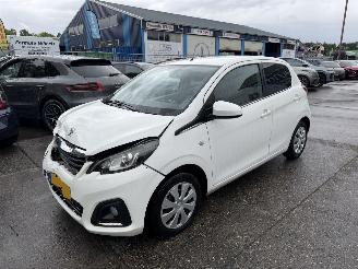 Unfallwagen Peugeot 108 1.0 e-VTI 50KW Airco Led 5-Drs Active NAP 2015/9