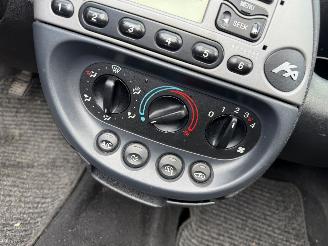 Ford StreetKa 1.6 70KW Airco Leer Cabrio First Edition picture 11