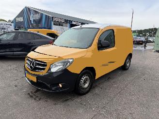 krockskadad bil bedrijf Mercedes Citan 108 CDI 55KW Airco Schuifdeur Blueefficiency 2016/10