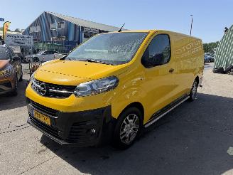 skadebil bedrijf Opel Vivaro 1.5 CDTI 75KW Airco Navi 360View L2H1 Edition 2021/5