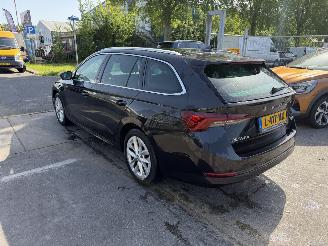 Skoda Octavia 1.0 e-TSI 81KW DSG Clima Navi Led Business Edition NAP picture 5