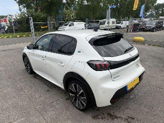 Peugeot e-208 50 kWh 100KW GT Pack Clima Navi Led Xenon Virt. Cockpit NAP picture 4