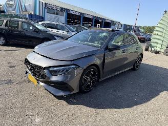 Auto incidentate Mercedes A-klasse 180 Autom. 100KW Pano Sfeer Clima Navi AMG Line NAP 2023/10