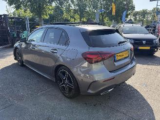 skadebil auto Mercedes A-klasse 180 Autom. 100KW Pano Sfeer Clima Navi AMG Line NAP 2023/10