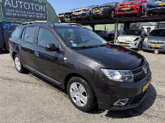 Damaged car Dacia Logan 0.9 TCE 66KW MVC Airco Navi Led Laureate NAP 2018/2