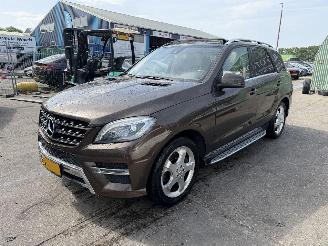 Mercedes M-klasse 350 CDI 190KW BlueTEC Pano Clima Navi Led Xenon Camera 4Matic picture 2
