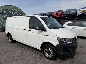 skadebil bedrijf Volkswagen Transporter 2.0 TDI 75KW Airco Schuifdeur L2H1 NAP 2017/8