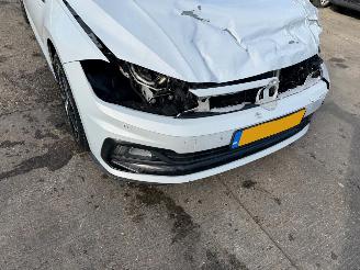 Volkswagen Polo 1.0 TSI 70kW Pano picture 2