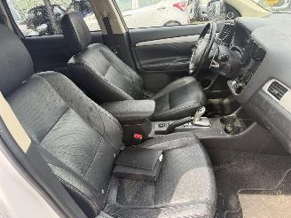 Mitsubishi Outlander 2.0 PHEV Autom. Schuifdak Clima Navi Xenon Instyle picture 7