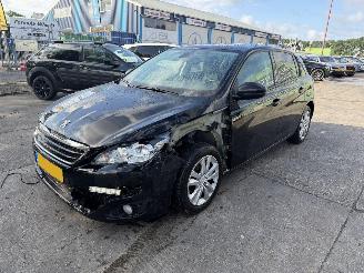 skadebil auto Peugeot 308 1.6 Bluehdi 88KW Pano Clima Navi Executive Bleu Lease 5-Drs NAP 2015/12