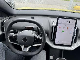 Volvo EX30 PERFORMANCE 69 kWh 428PK Twin Motor Pano Clima Navi NAP picture 9