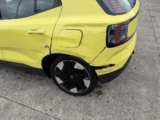 Volvo EX30 PERFORMANCE 69 kWh 428PK Twin Motor Pano Clima Navi NAP picture 17