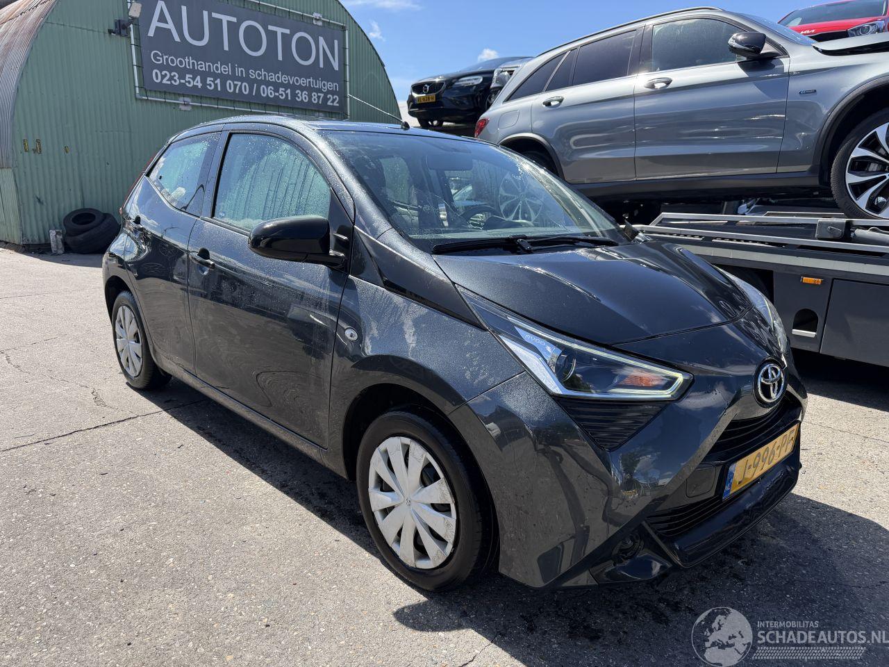 Toyota Aygo 1.0 VVT-I 53KW X-fun Airco Led 5-Drs NAP