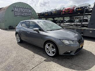 Voiture accidenté Seat Leon 1.2 TSI 63KW Clima Navi Enjoy 5-Drs NAP 2014/1