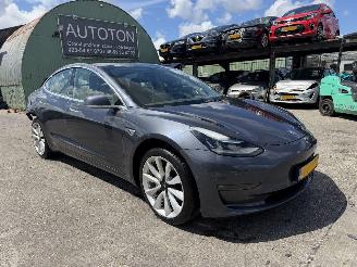 skadebil auto Tesla Model 3 75 kWh Long Range AWD 258KW Pano Clima Navi NAP 2019/1
