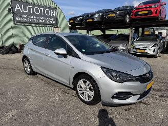 uszkodzony samochody osobowe Opel Astra 1.2 81KW Clima Navi 5-Drs Edition NAP 2021/5