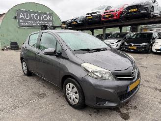 Voiture accidenté Toyota Yaris 1.0 VVT-I 51KW Navi Clima Camera 5-Drs Aspiration NAP 2012/1